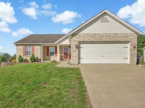 135 Westview Pl, Waterloo, IL 62298