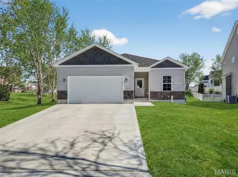 31488 Hillside Dr, Foristell, MO 63348