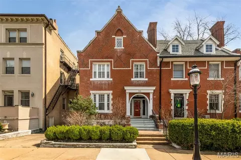 310 N Newstead Ave, Saint Louis, MO 63108