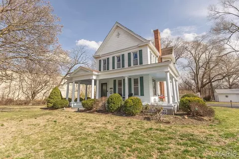 3210 Georgia St, Louisiana, MO 63353