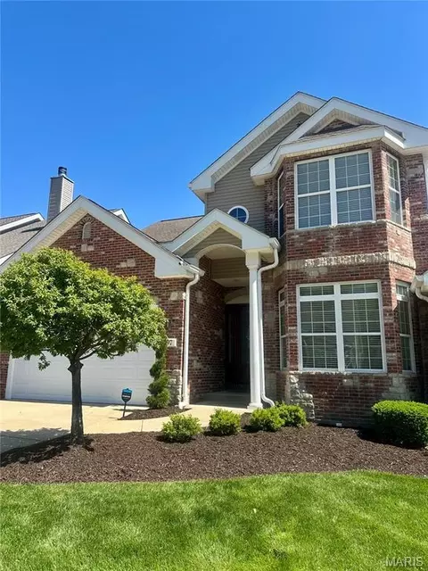 197 Woodland Place Ct, Saint Charles, MO 63303