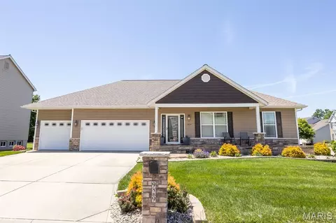 929 Calista Ridge Dr, Shiloh, IL 62221