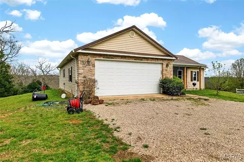 5301 Little Spring Creek Rd, Sullivan, MO 63080