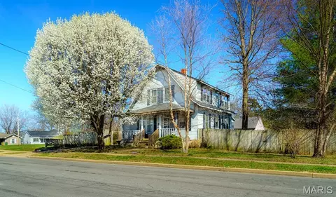 404 N Walnut St, Rolla, MO 65401