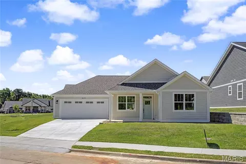 2634 Walden Blvd, Cape Girardeau, MO 63701