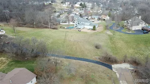 5735 Dove Meadow Ln, Oakville, MO 63129