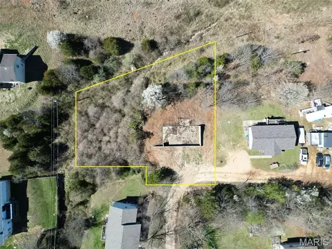 000 Holloway Ln, Saint Robert, MO 65584