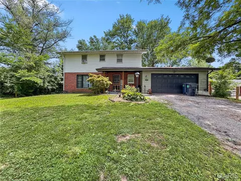 3916 Centreville Ave, Belleville, IL 62223