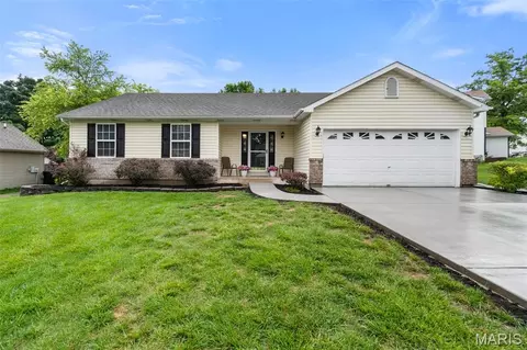7228 Picasso Dr, Dardenne Prairie, MO 63368