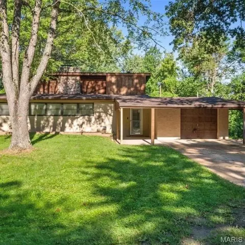 12215 Spanish Blvd, Saint Louis, MO 63138