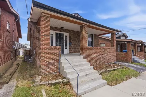3322 N Hanley Rd, Saint Louis, MO 63121
