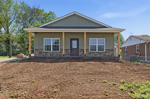 723 Mineral St, Potosi, MO 63664