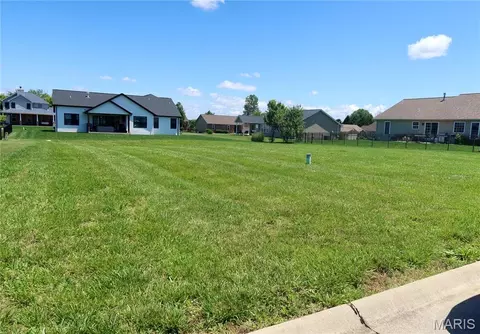 405 Bardswell Dr, Millstadt, IL 62260