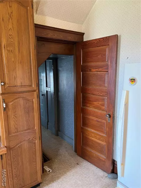 Entry Way - 101 E 1st North St, Mount Olive, IL 62069 photo 1 of 5