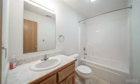 Bath - 13458 Toffee Ln, Saint Robert, MO 65584 photo 2 of 2