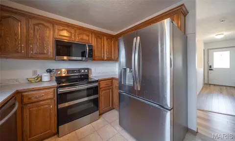 Kitchen - 13458 Toffee Ln, Saint Robert, MO 65584 photo 2 of 2