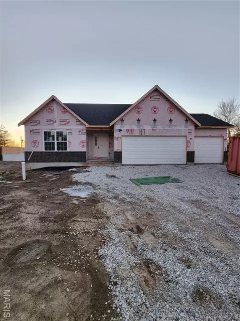 41 Millwell Dr, Maryland Heights, MO 63043