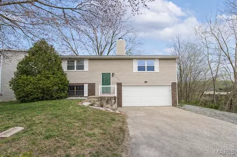 1910 Grandview Dr, Cape Girardeau, MO 63701