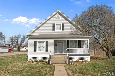 301 E Maple St, Wentzville, MO 63385