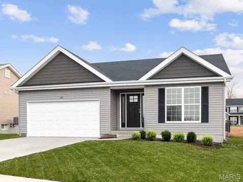 1613 Winding Meadows Dr, Fenton, MO 63026