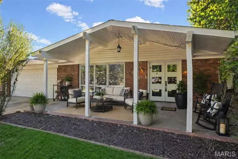 9 Joseph Dr, Fairview Heights, IL 62208