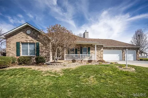 8716 Wildewood Dr, Worden, IL 62097