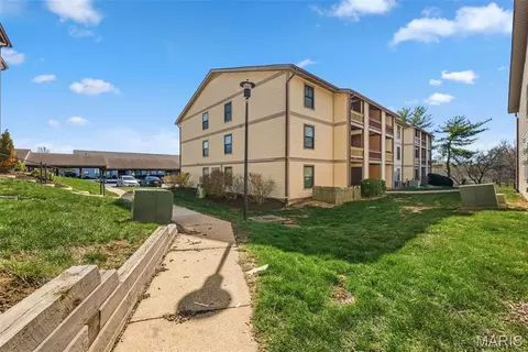 1442 Summergate Pkwy #S, Unincorporated, MO 63303