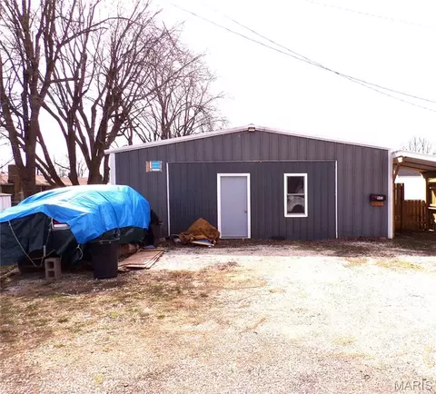 903 S Clark St, Vandalia, MO 63382