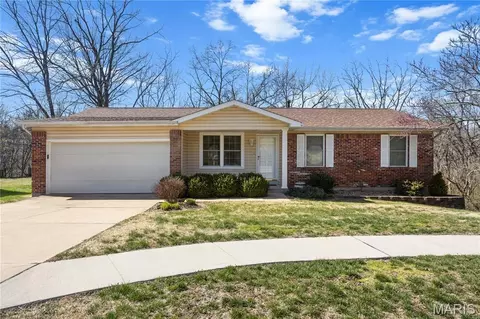 2626 Brantley Ct, Saint Louis, MO 63129