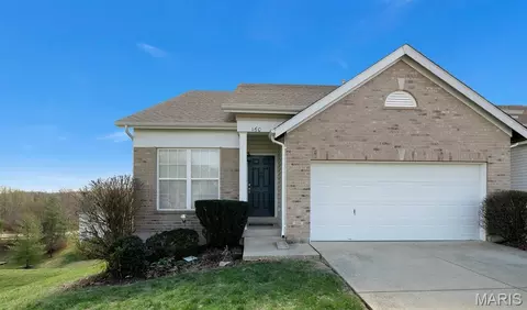 160 Hunters Run Ct, Eureka, MO 63025