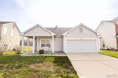 1716 Ambrose Terrace Dr, Swansea, IL 62226