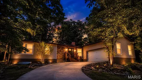 1900 Glenn Ct, Marthasville, MO 63357