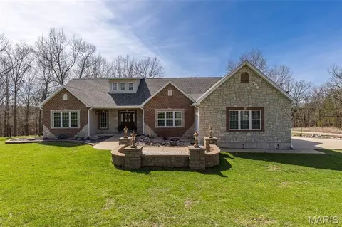 800 Bonhomme Creek Ct, Bonne Terre, MO 63628