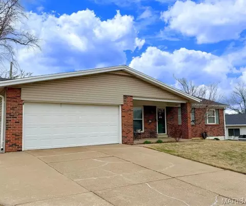 4079 Lockport Dr, Bridgeton, MO 63044