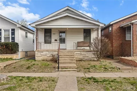 5223 Schollmeyer Ave, Saint Louis, MO 63109