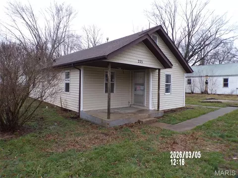 233 Old Salem Rd, Licking, MO 65542
