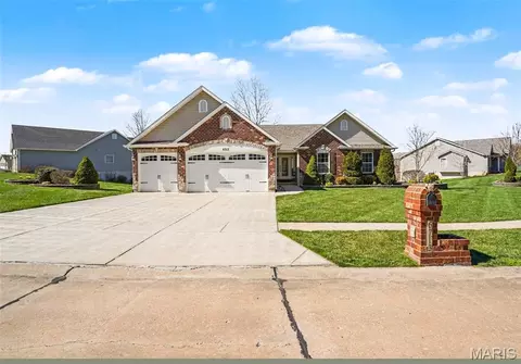 6713 Silverstone Ct, Byrnes Mill, MO 63051