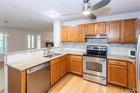 Kitchen - 39 Ridgeview Circle Ct, Ballwin, MO 63021 photo 3 of 3