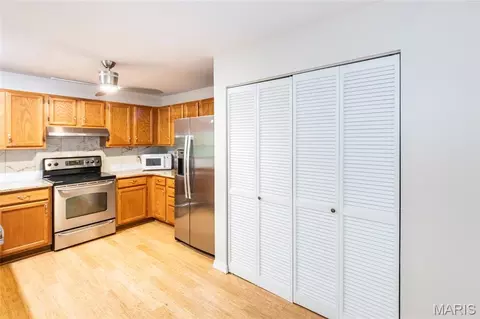 Kitchen - 39 Ridgeview Circle Ct, Ballwin, MO 63021 photo 1 of 3