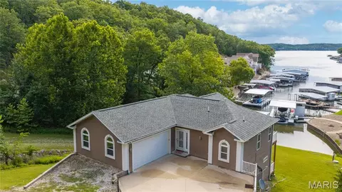 307 Ledgestone Estates Ln, Sunrise Beach, MO 65079