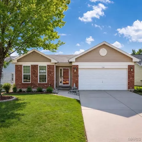 1316 Durham Dr, Herculaneum, MO 63048