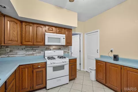 Kitchen - 215 E 8th St, Alton, IL 62002 photo 3 of 5