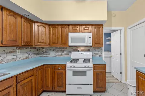 Kitchen - 215 E 8th St, Alton, IL 62002 photo 4 of 5