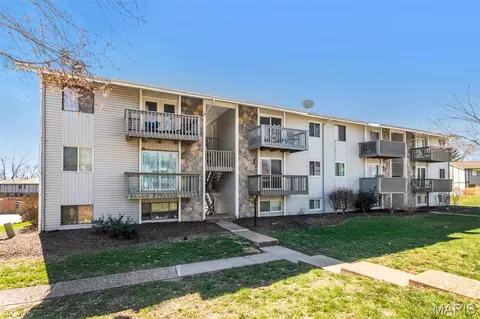 113 Lemans Ct #113, Lake Saint Louis, MO 63367