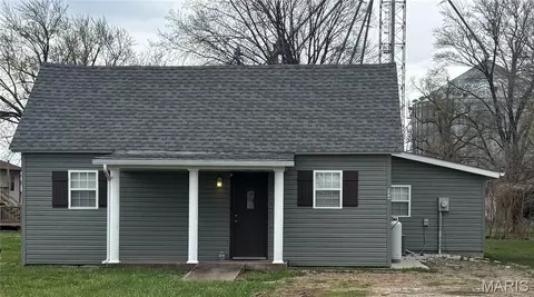 544 W Lincoln St, Hawk Point, MO 63349