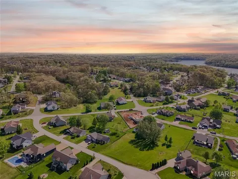 621 Sweetgum Ct, Foristell, MO 63348