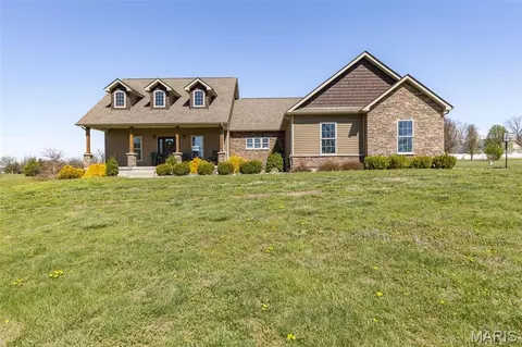 5909 Feezor Rd, Farmington, MO 63640