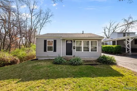 7616 Genesta St, Affton, MO 63123