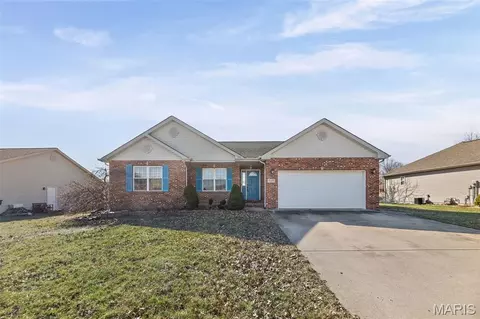 1009 Pine St, New Baden, IL 62265