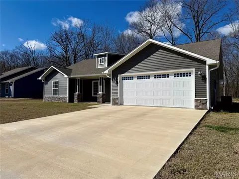 329 Apple Park Way, Poplar Bluff, MO 63901
